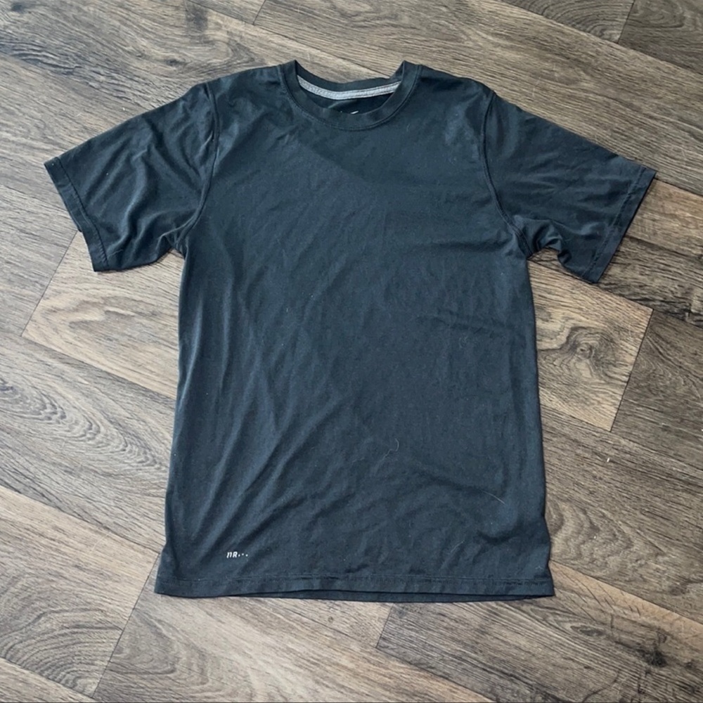 Nike Grey Dri-Fit Short Sleeve Tee Shirt Size S